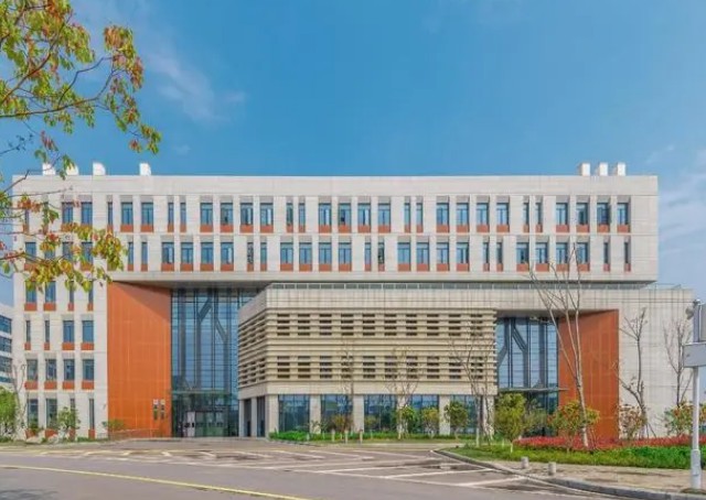 中国“最适合”上大学的4座城市,高校资源丰富,消费也不太高